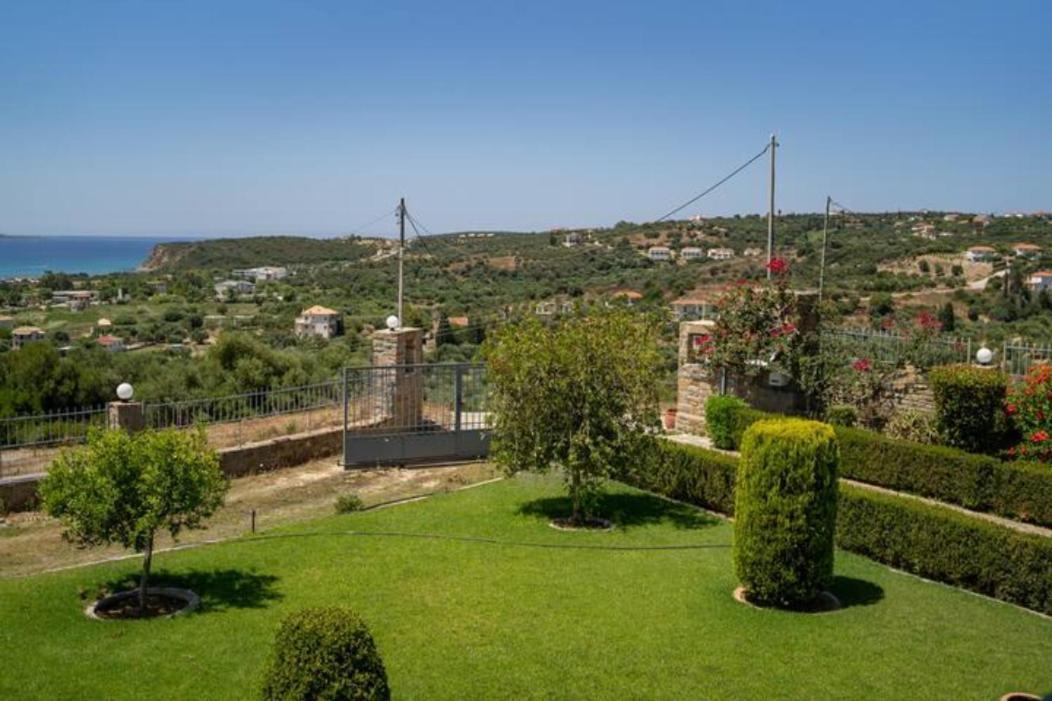 Donatos Appartement Finikounta Buitenkant foto