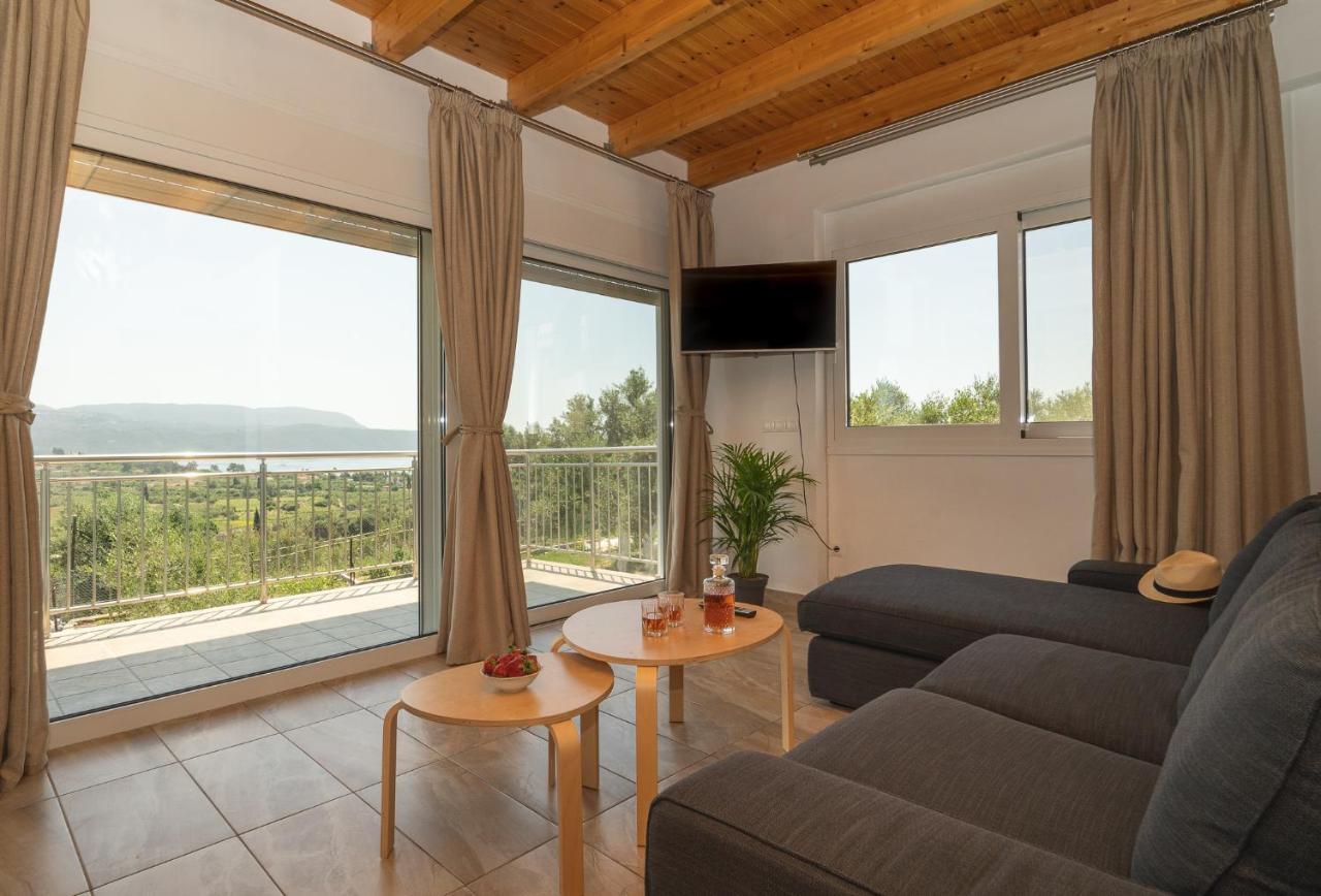 Donatos Appartement Finikounta Buitenkant foto
